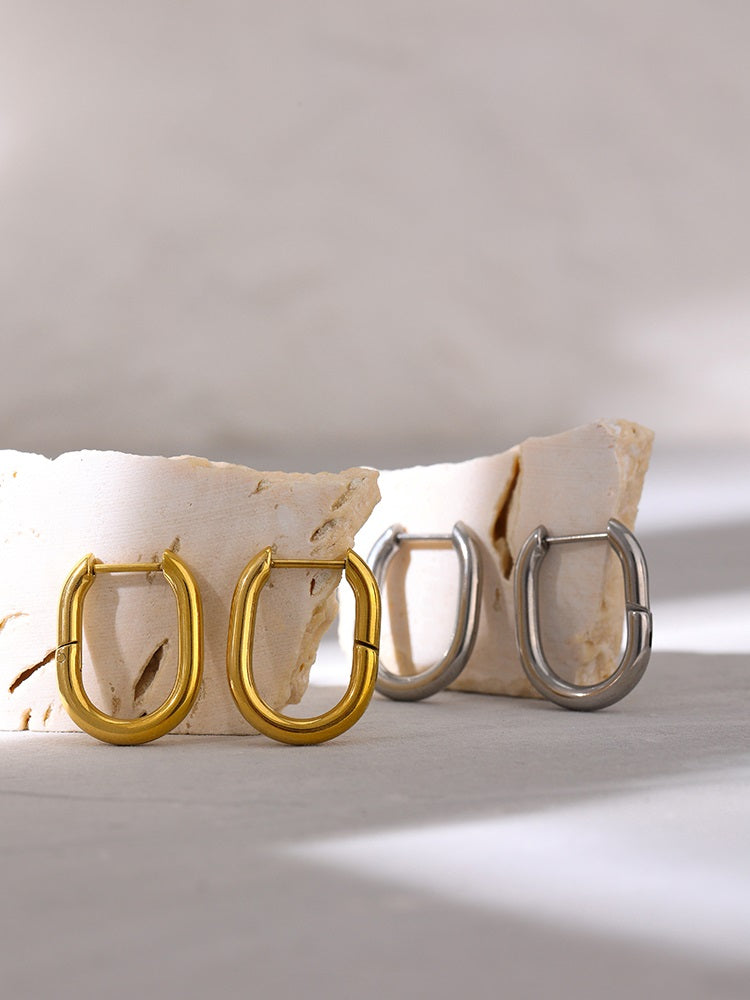 Minimalist Oval Earring