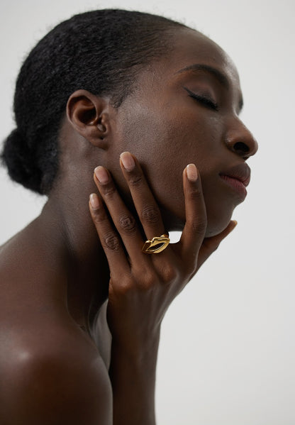 Embrace Lips Statement Ring